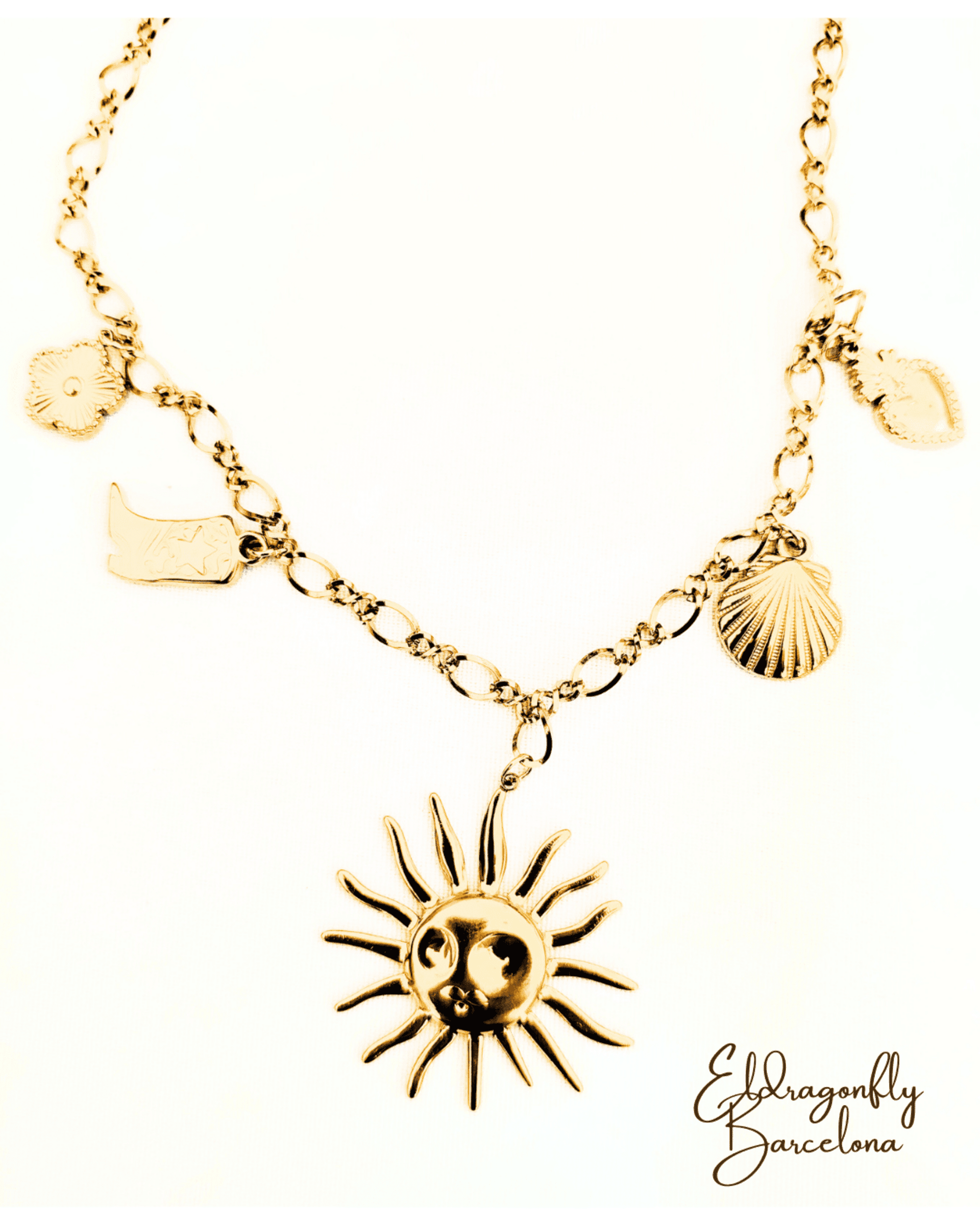 4 collares de estilo playero disponibles Libélula, sol, concha y estrella de mar - 2
