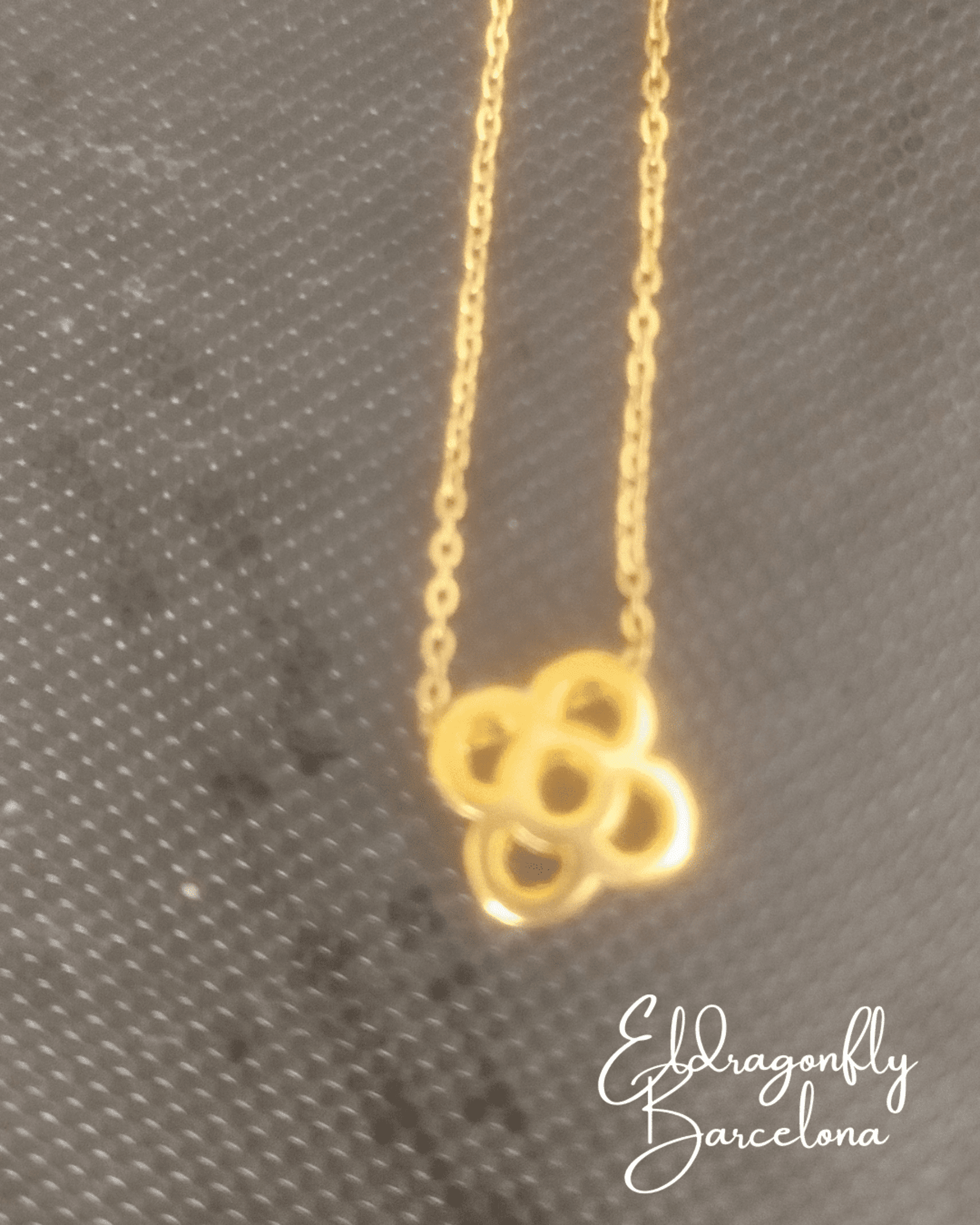 Colgante Piñón Dorado de Acero Inoxidable,Inspirado en Barcelona-edición Sarria - 3